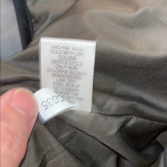 NWOT Women’s Cremieux Green Quilted Jacket with Shearling Collar
Medium - Picture 6 of 8